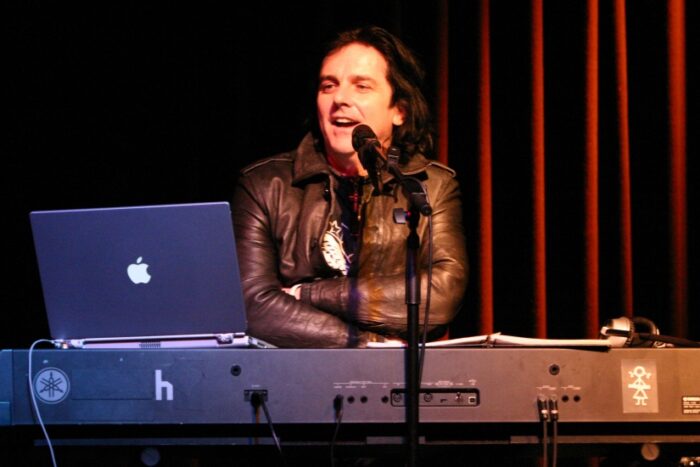 h Natural at Zoetermeer by Nick Askew